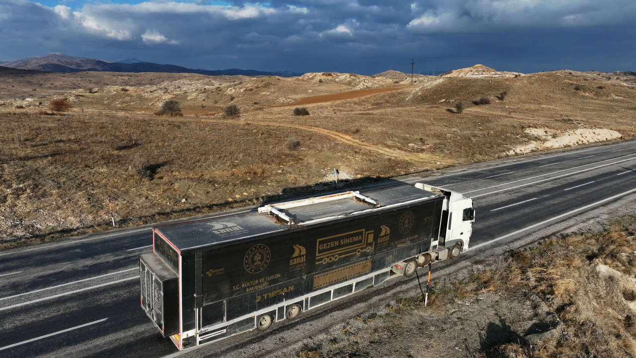 TIR’ın içine giren çocuklar gözlerine inanamadı 1